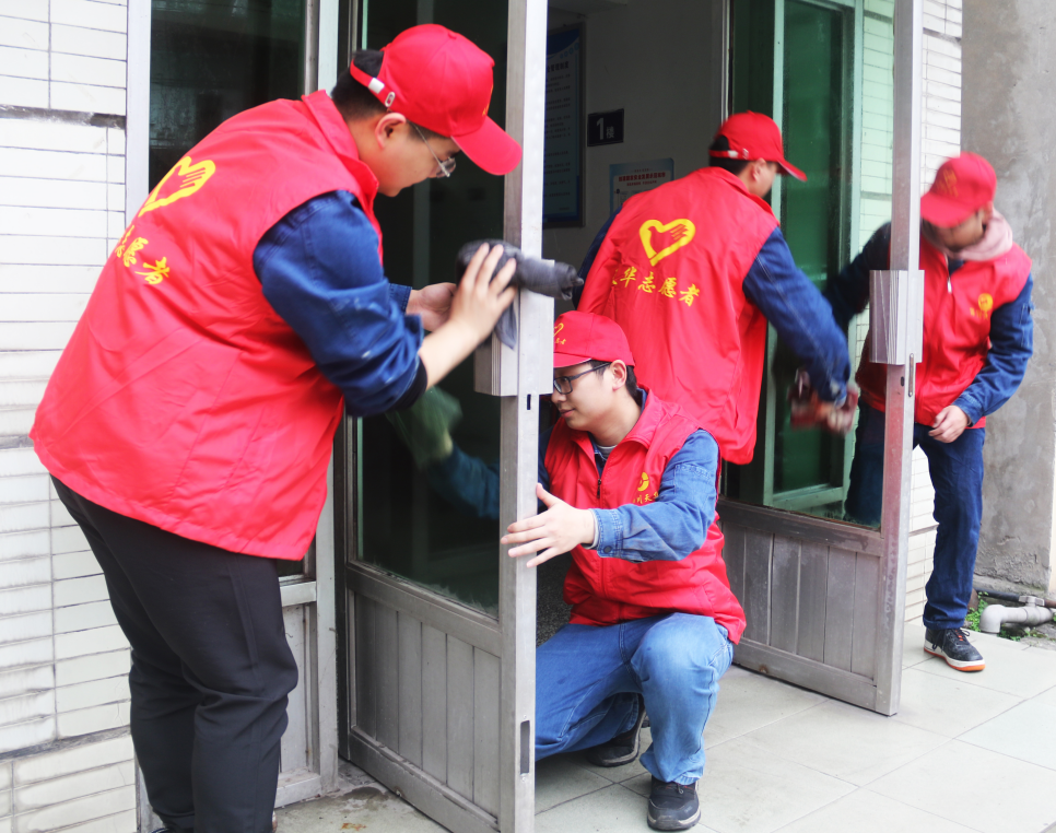 3-公司開展學(xué)雷鋒志愿者活動(dòng).png