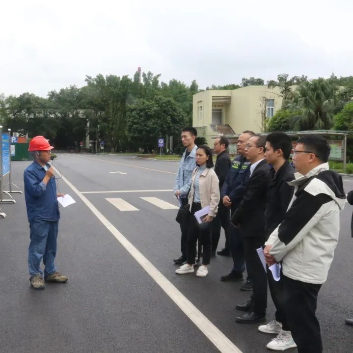 1698223720502740.jpg 2.市安委會到公司檢查指導安全宣傳“五進”工作.jpg